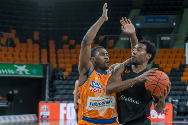 更是通往世 更是通往世