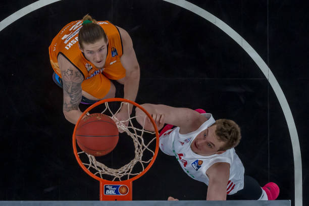 步恢复防守 步恢复防守